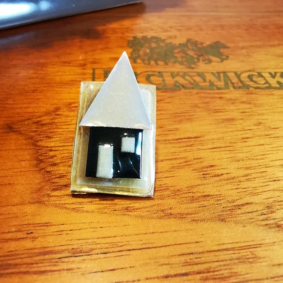 Vintage Artisan Made Glass Metal and Acrylic House Brooch Pin - Picture 7 of 10